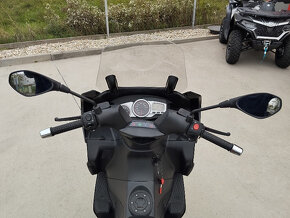 Aprilia SR 300 Max - 9