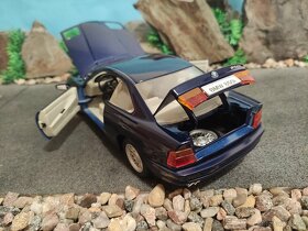 prodám model 1:18 BMW 850i - 9