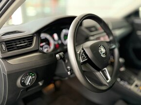 Škoda Superb Combi 2.0TDi 140kW DSG Style WEBASTO - 9