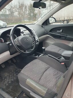 KIA Ceed Hatchback 92.7kw Manuál - 9